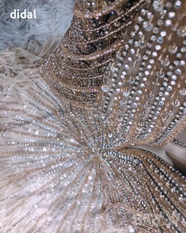 Луксозна официална рокля с естествени пера , снимка 3 - Рокли - 44162095