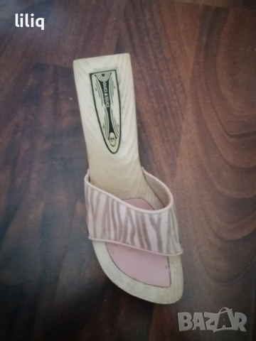 Красиви нови чехли 