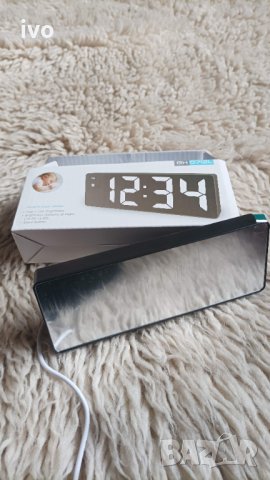 Часовник с големи цифри , температура , аларма и много функции, снимка 2 - Друга електроника - 35881581