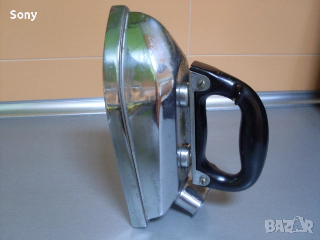 Стара българска ютия- 1960- 1965г., снимка 7 - Антикварни и старинни предмети - 52500086