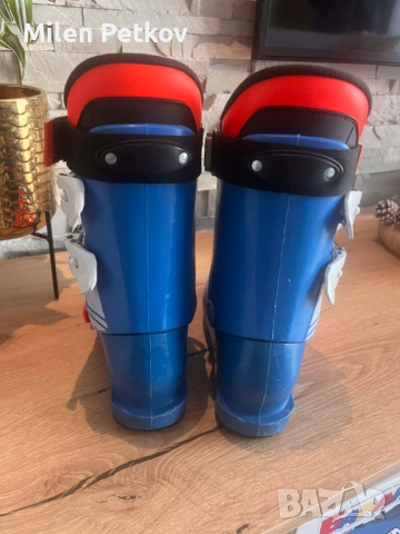 Детски ски обувки Lange и нова ски каска, снимка 3 - Зимни спортове - 53454834