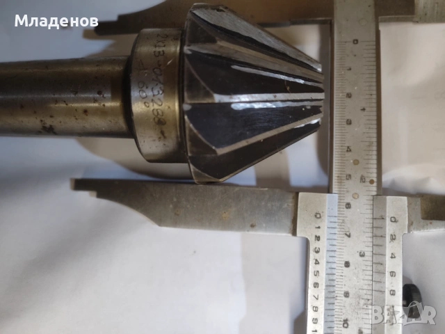 Зенкер конусен 60° , с конусна опашка ,, монолитен , ф 65 мм, снимка 2 - Други машини и части - 53256056