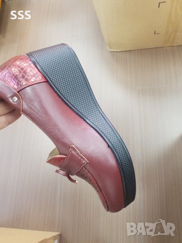 Обувки, снимка 3 - Дамски ежедневни обувки - 41586321