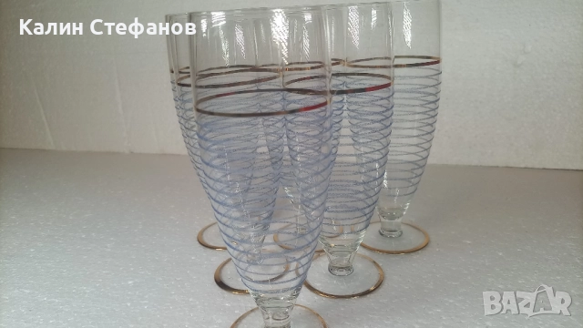 Страхотен ретро комплект за вино, шампанско, златни кантове, цветна синя посипка, 6 бр, снимка 9 - Антикварни и старинни предмети - 51570042