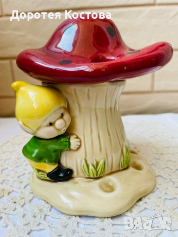 Красива порцеланова / керамична / гъба - поставка за четки за зъби от Япония