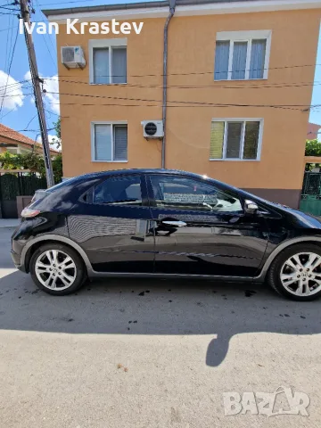 Honda Civic 2. 2 i-CTDi, снимка 3 - Автомобили и джипове - 55973559