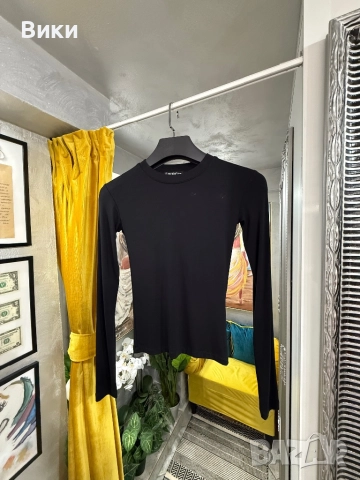 Черна блуза налична в размер S, M u L, снимка 3 - Блузи с дълъг ръкав и пуловери - 52927311