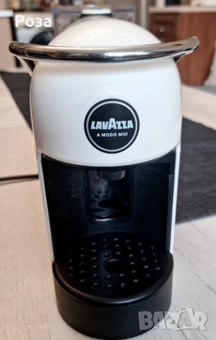 Кафе машина LAVAZZA A MODO MIO, използвана, капсули