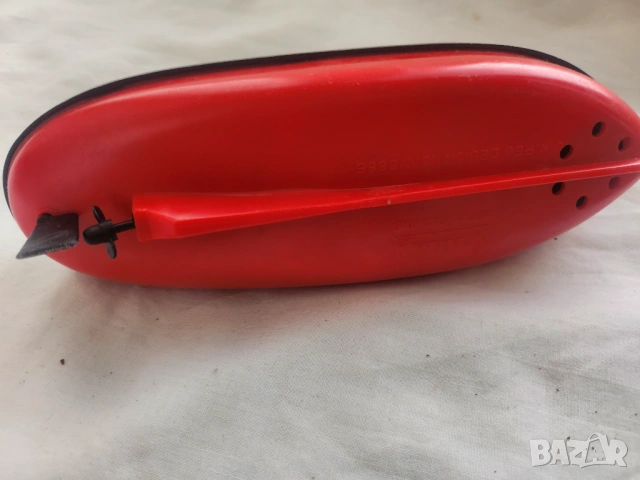 метална играчка от соц. време - 2 бр. локомотива (на батерии) и катер и м.кола от пластмаса, снимка 13 - Други ценни предмети - 52934129