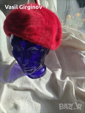 елегантна дамска шапка