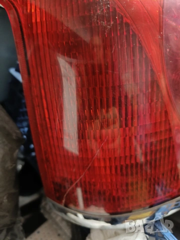 Заден стоп тойота авенсис, снимка 3 - Части - 53702802