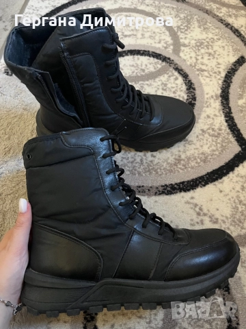 Чисто нови зимни ботуши