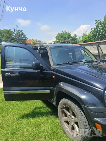 Джип Чероки2.8,163к.с., снимка 4 - Автомобили и джипове - 56205461