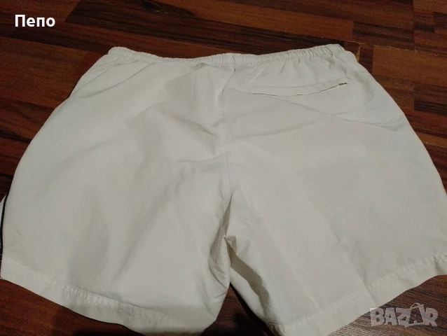 Гащи Nike, снимка 3 - Къси панталони и бермуди - 50596066