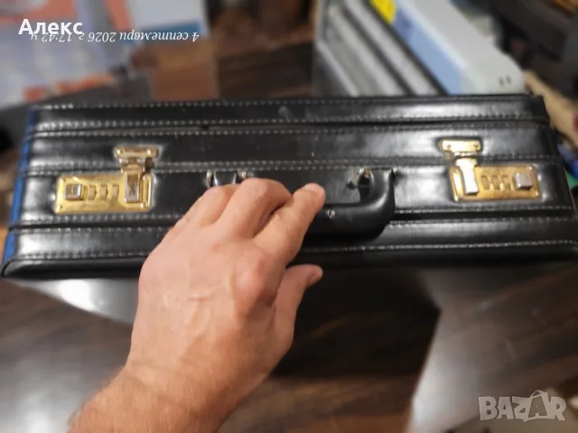 твърд куфар дипломатическо куфарче (Attache Case / Briefcase) , снимка 8 - Куфари - 55958572