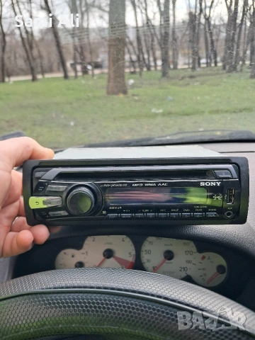 Оригинално Авторадио Sony CDX-GT35U - USB / AUX / MP3 / CD, снимка 4 - Аксесоари и консумативи - 53669084