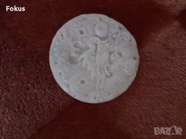 Стар антикварен медальон JADE