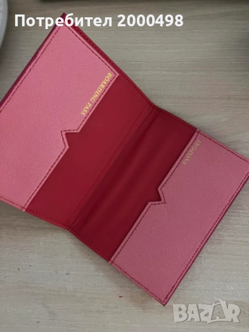 Victoria's secret passport case , снимка 2 - Портфейли, портмонета - 52378281