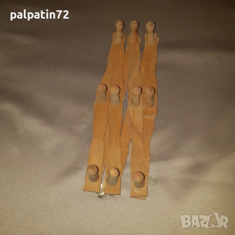 Стара дървена закачалка-сгъваема, снимка 2 - Антикварни и старинни предмети - 50672121