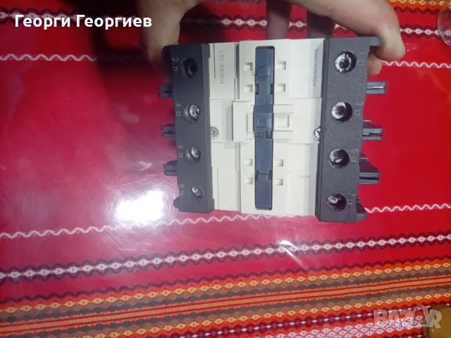 Контактор Schneider LC1 D80004 