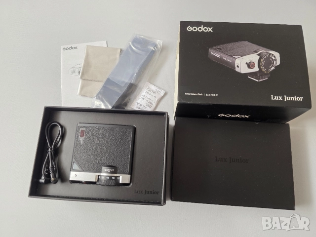 Светкавица Godox Lux Junior Retro Camera Flash, снимка 13 - Светкавици, студийно осветление - 52218931