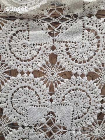 плетена покривка за диван или фотьойл -157/138, снимка 4 - Покривки за легло - 51829689