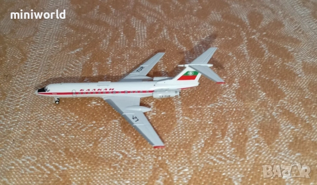 ТУ-134A Балкан Balkan Airlines LZ-TUR самолет - мащаб 1:400 нов в кутия, снимка 7 - Колекции - 51763055