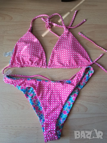 Бански костюми с две лица 