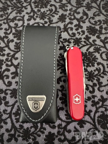 Чисто нов Victorinox, снимка 5 - Ножове - 53352101