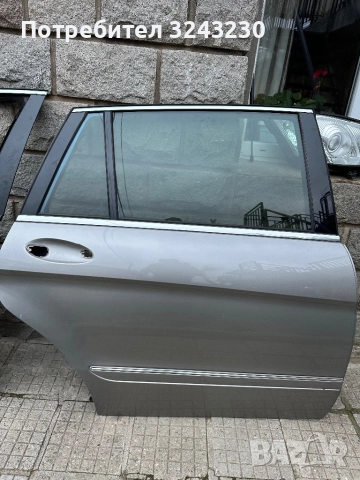 Эадна дясна врата Mercedes R class W251 код на боята 723