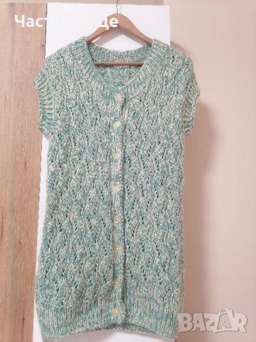 Нов дамски елек, ръчно плетиво, ГО 47 см, дължина 80 см. 