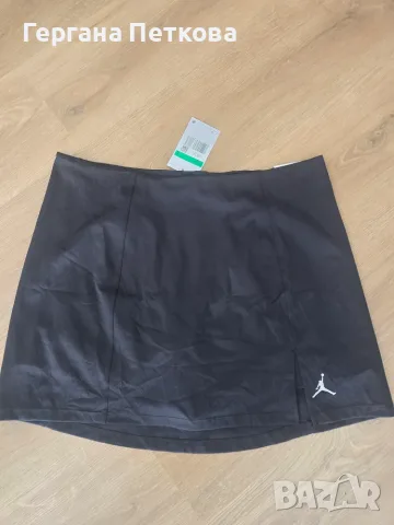 Дамска спортна пола с клин Nike