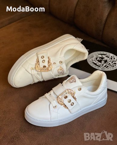 🤩Versace дамски стилни обувки два цвята🤩, снимка 3 - Маратонки - 44276435