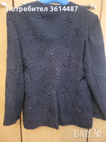 Черно сако на цветя, снимка 2 - Сака - 47916384