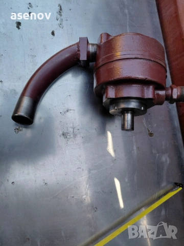 хидравлична помпа, снимка 2 - Други машини и части - 53770257