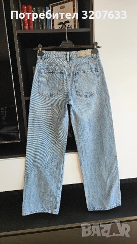 Дамски спортно-елегантени дънки с камъчета на марката "Stradivarius", снимка 2 - Дънки - 53183704