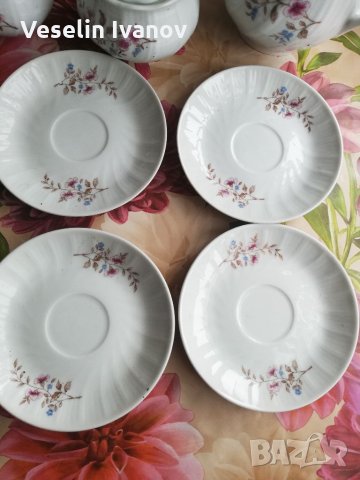 Комплект Български порцелан, снимка 4 - Чинии - 36018845