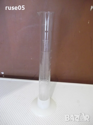 Мензура цилиндрична стъклена с поставка, снимка 3 - Лаборатория - 52423180