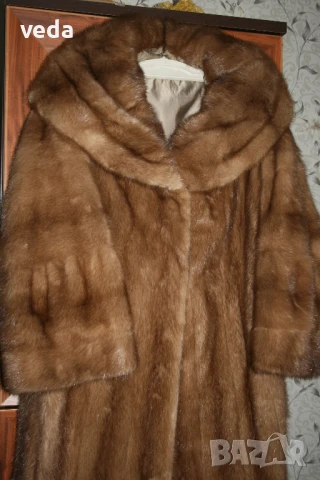 Бутиково палто от норка цели кожи ЗАПАЗЕНО!, снимка 2 - Палта, манта - 50446273