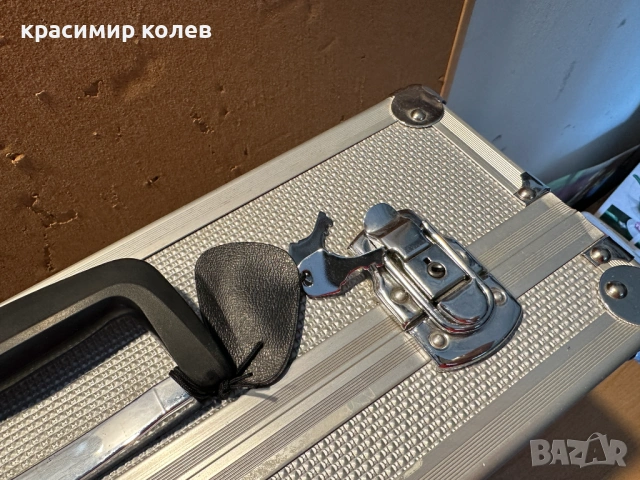 немски алуминиев куфар, снимка 3 - Куфари с инструменти - 53756476
