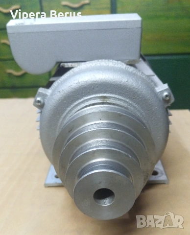 Електромотор за бормашина, снимка 4 - Електродвигатели - 53670301