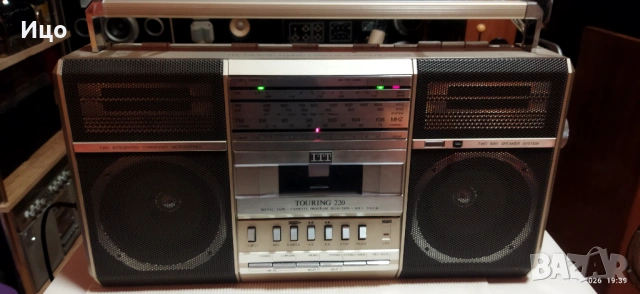 ITT Touring 220 радиокасетофон.