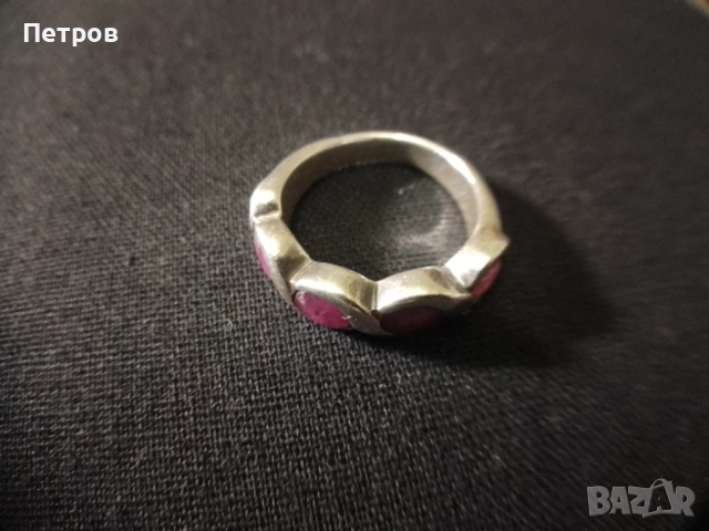 сребърен пръстен с естествени рубини