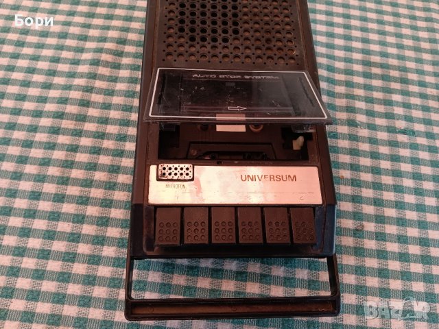Касетофон UNIVERSUM, снимка 2 - Радиокасетофони, транзистори - 42005232