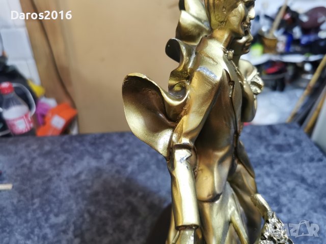 Статуетка 30 /25 см , снимка 4 - Антикварни и старинни предмети - 41920522