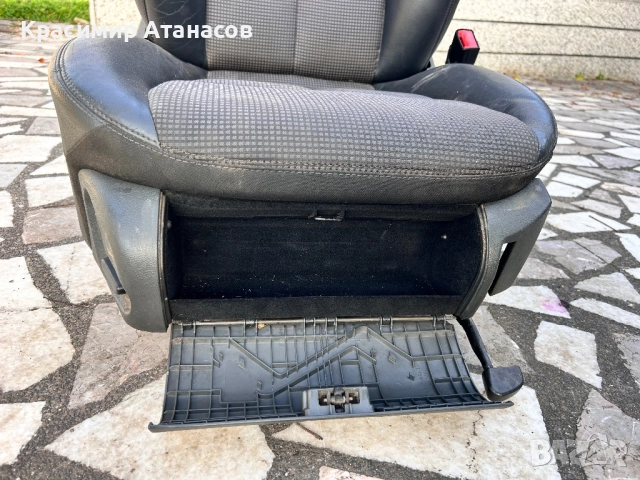 Салон седалки за Мерцедес Е-класа W211. Предни лява и дясна на части!!!, снимка 4 - Аксесоари и консумативи - 52843982