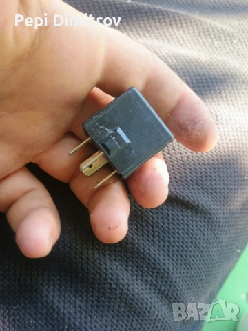 Реле MB953381 за volvo S40 и Mitsubishi Carisma