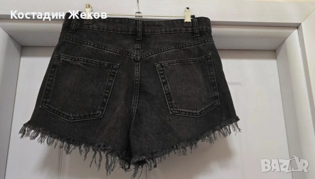 Нови със етикет. Дамски оригинални къси панталонки дънкови. ZARA , снимка 2 - Къси панталони и бермуди - 51432326