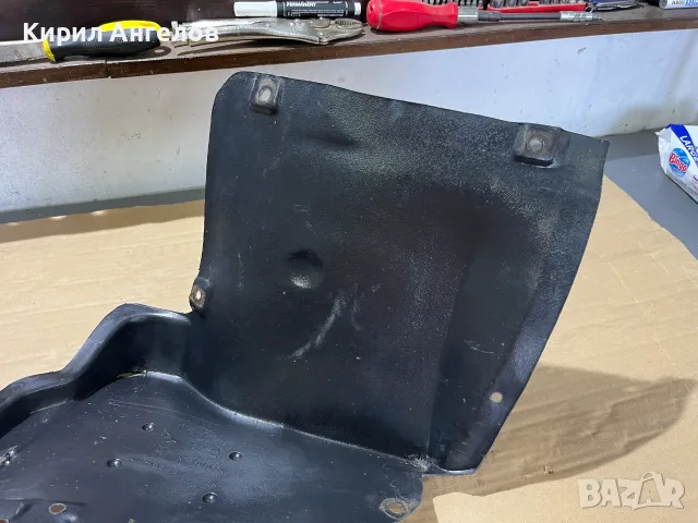 Преден ляв ,малък подкалник за Mercedes C-class W203, снимка 2 - Части - 56056380