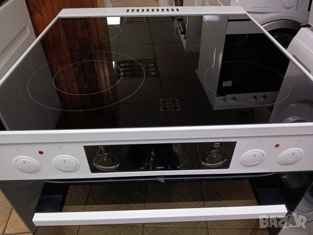 Като нова свободно стояща печка с керамичен плот Gram с две години гаранция!, снимка 6 - Печки, фурни - 53641094